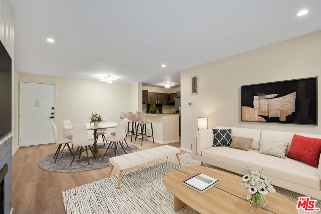 6605 Green Valley Cir Unit: 109