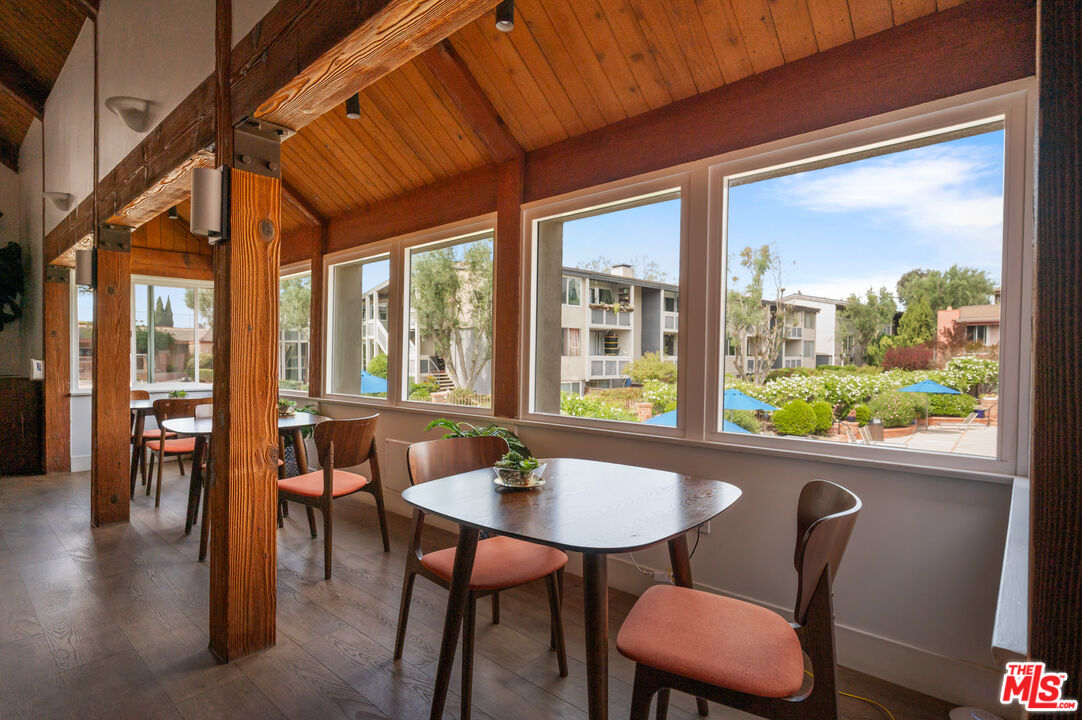 6605 Green Valley Cir Unit: 109