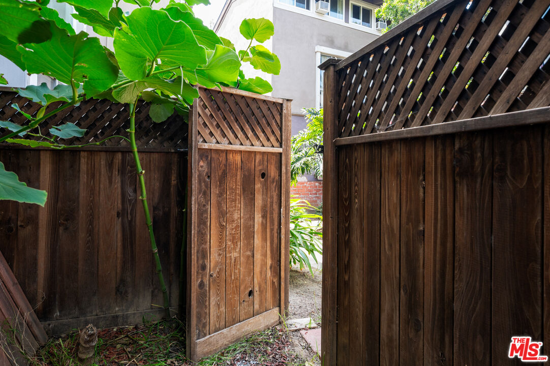 6605 Green Valley Cir Unit: 109