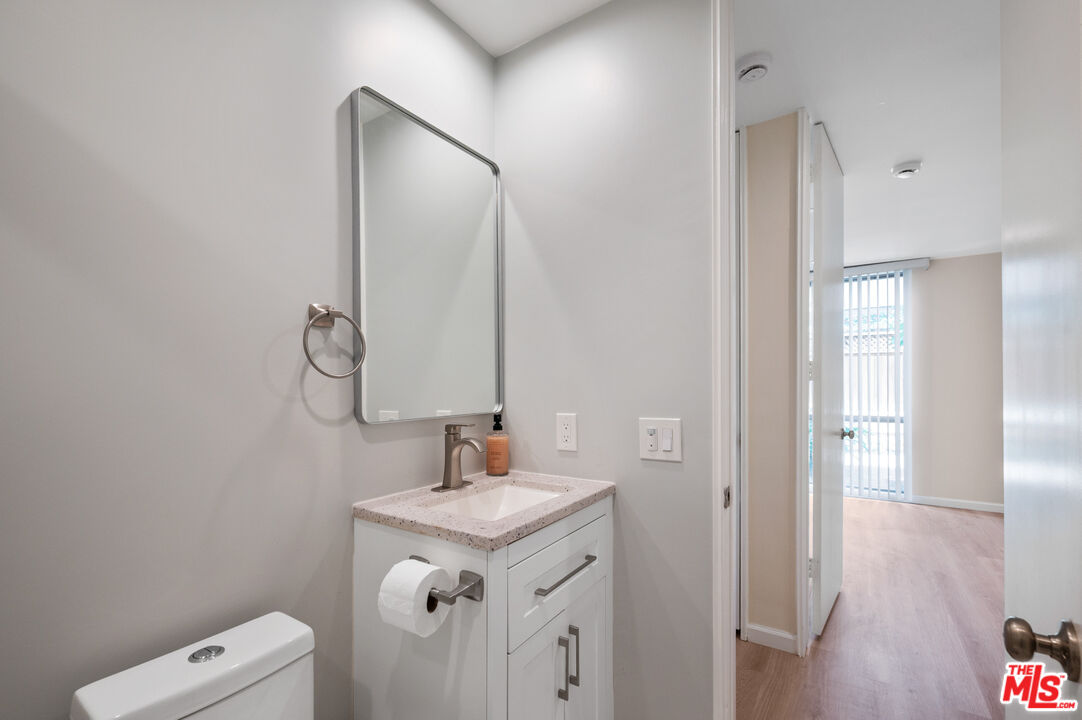 6605 Green Valley Cir Unit: 109