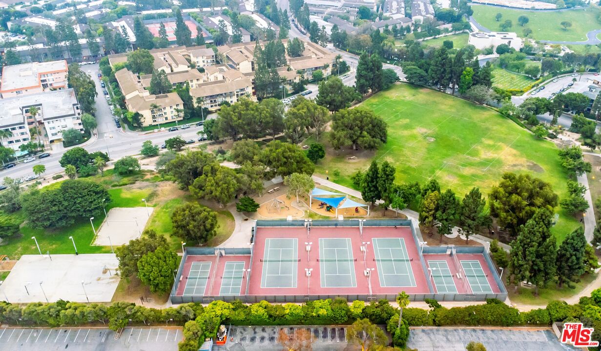 6050 Canterbury DR Unit: E317