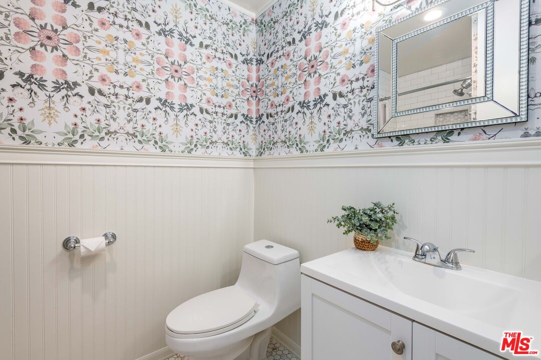 6050 Canterbury DR Unit: E317