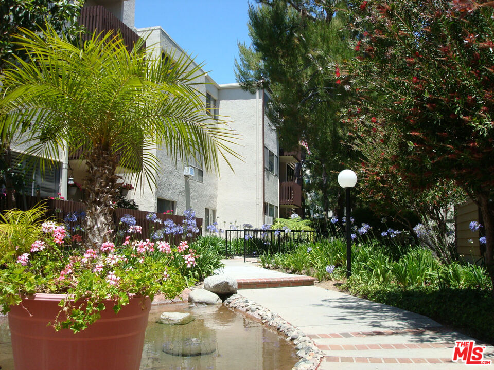 6050 Canterbury DR Unit: E317