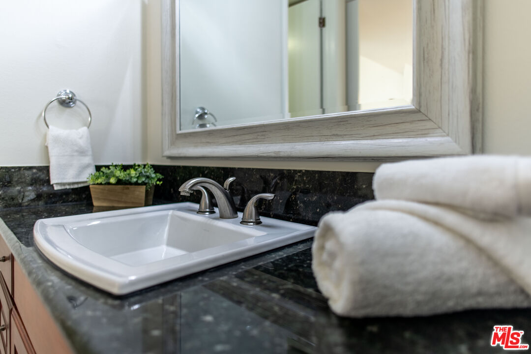 6050 Canterbury DR Unit: E317