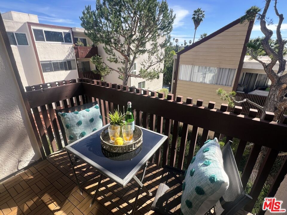 6050 Canterbury DR Unit: E317