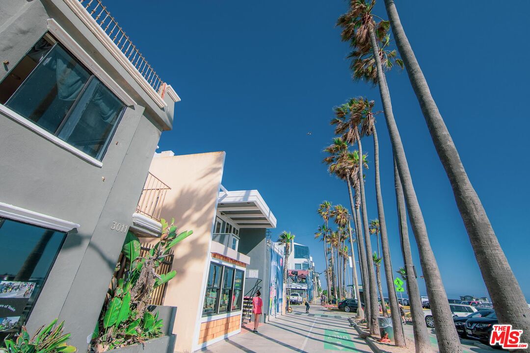 36 ANCHORAGE ST Unit: #1