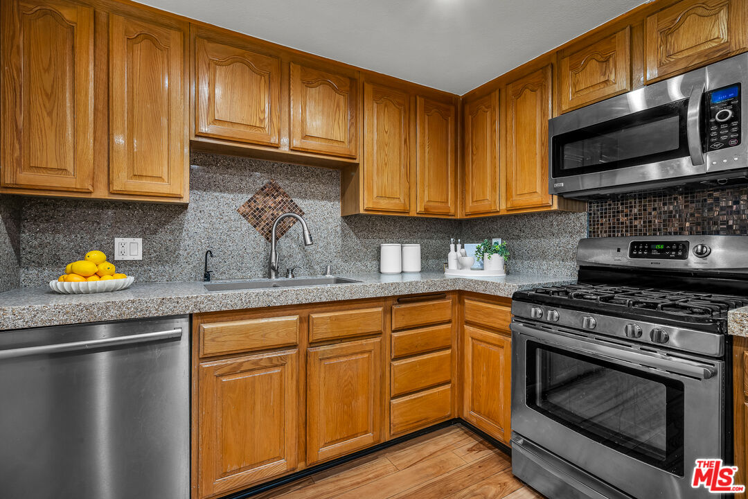 8162 Manitoba St Unit: 202