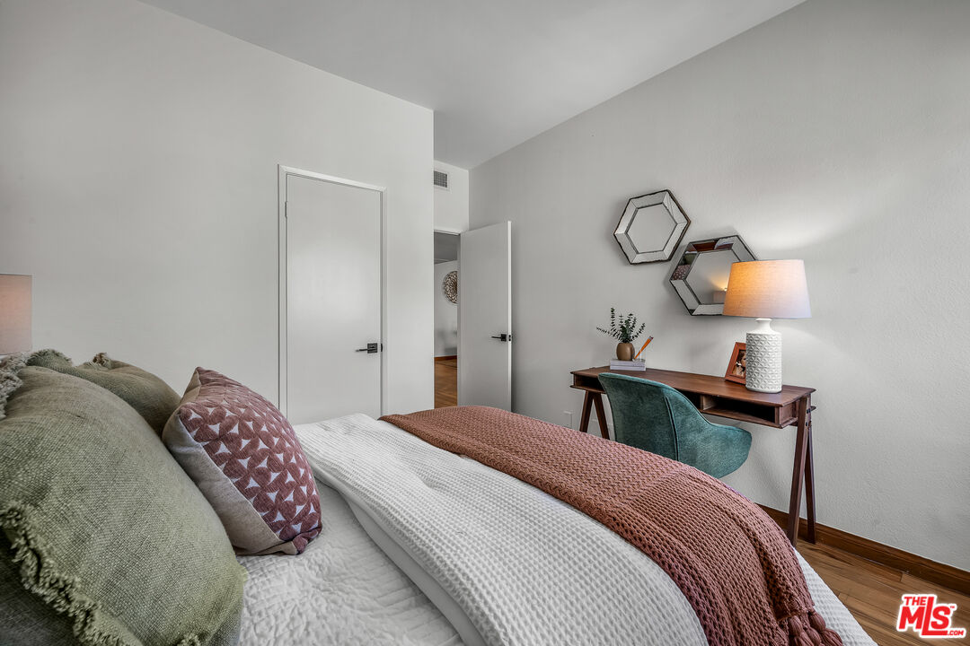 8162 Manitoba St Unit: 202