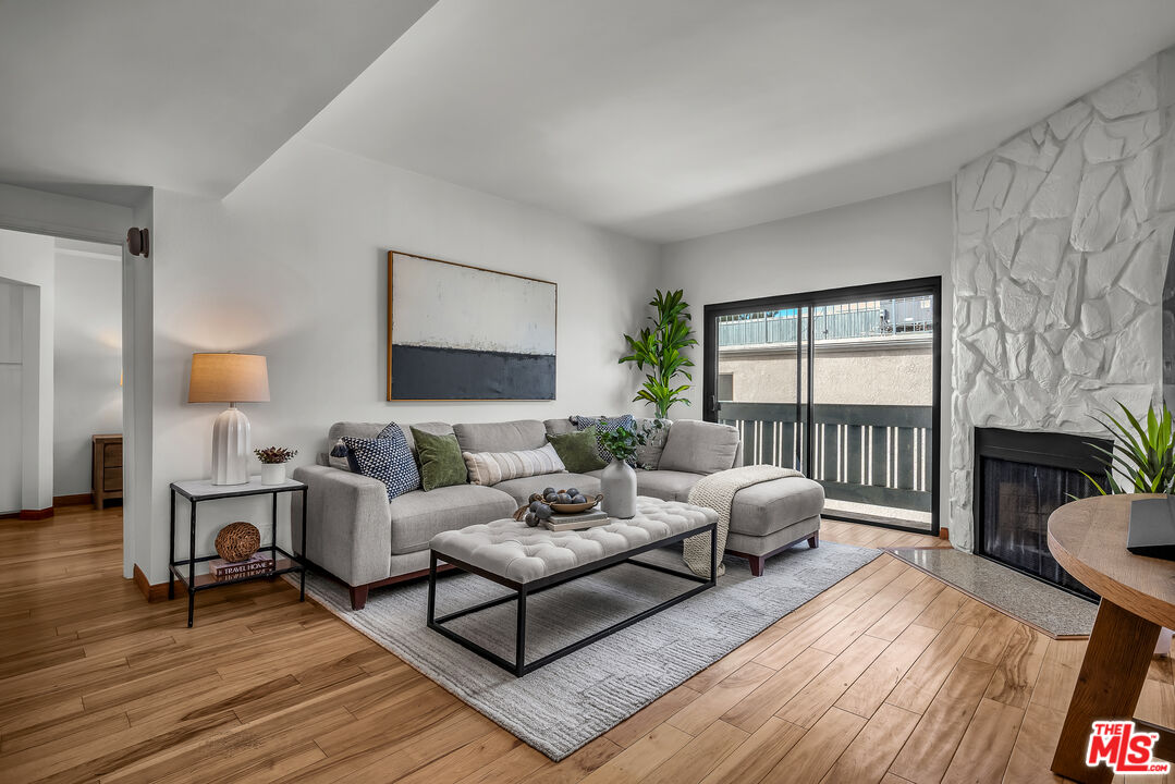 8162 Manitoba St Unit: 202