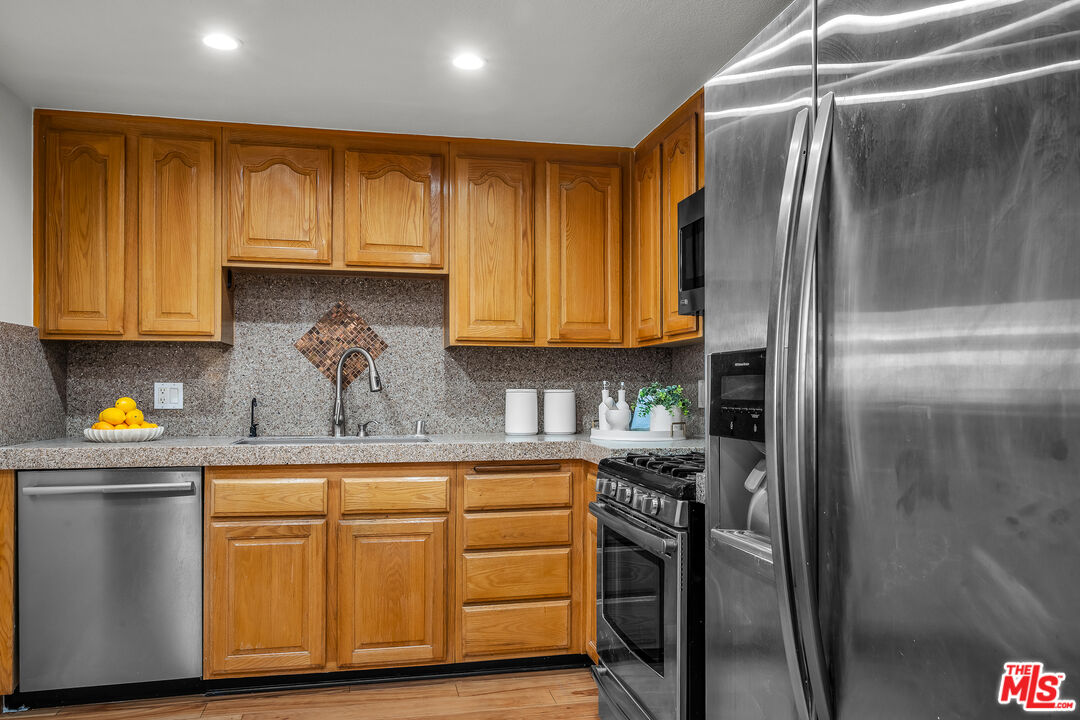 8162 Manitoba St Unit: 202