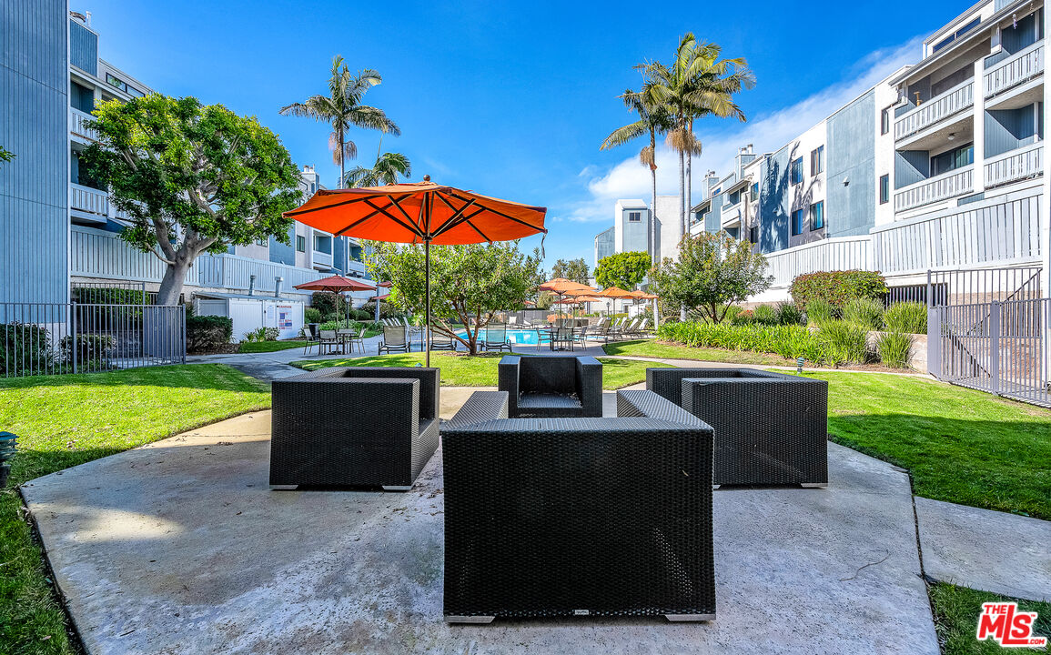 8162 Manitoba St Unit: 202