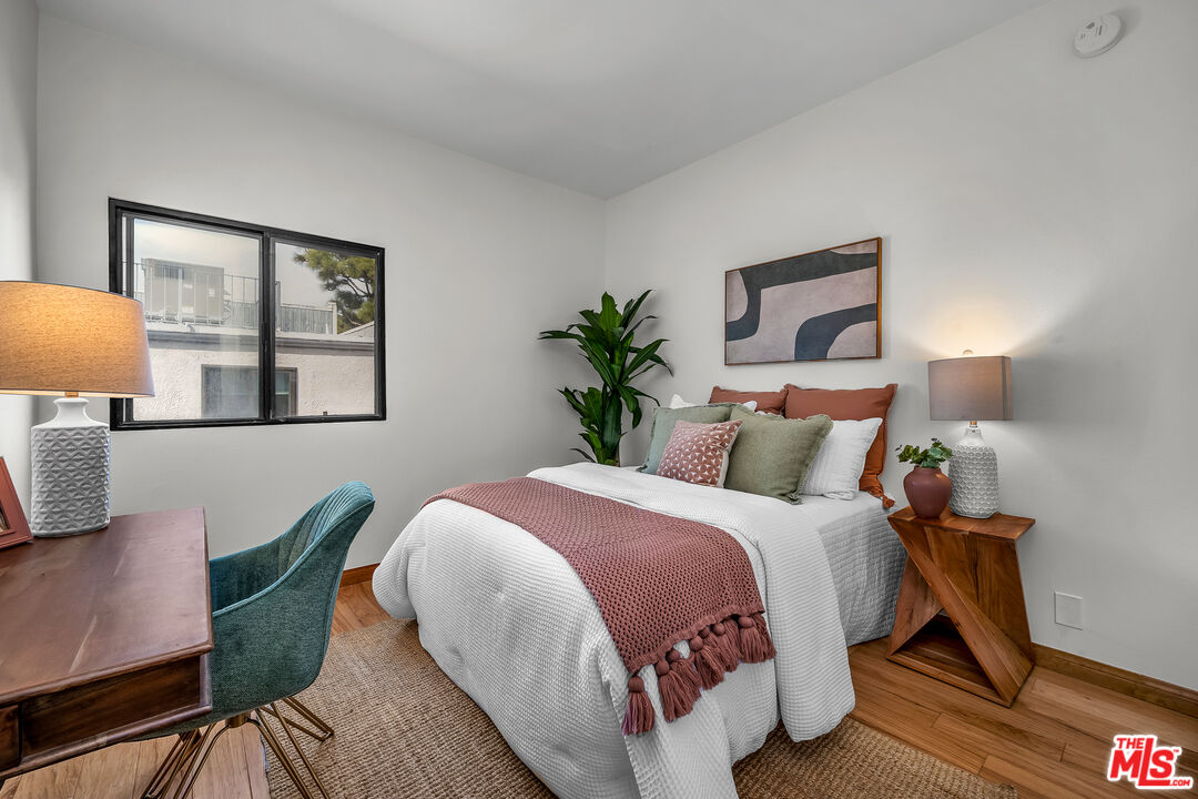 8162 Manitoba St Unit: 202