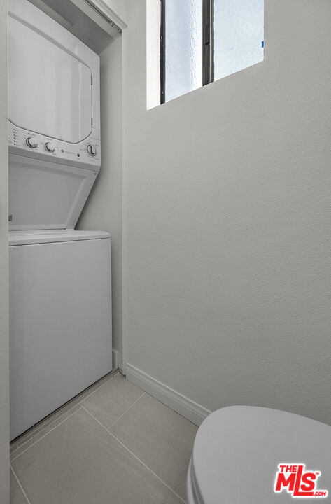 8162 Manitoba St Unit: 202