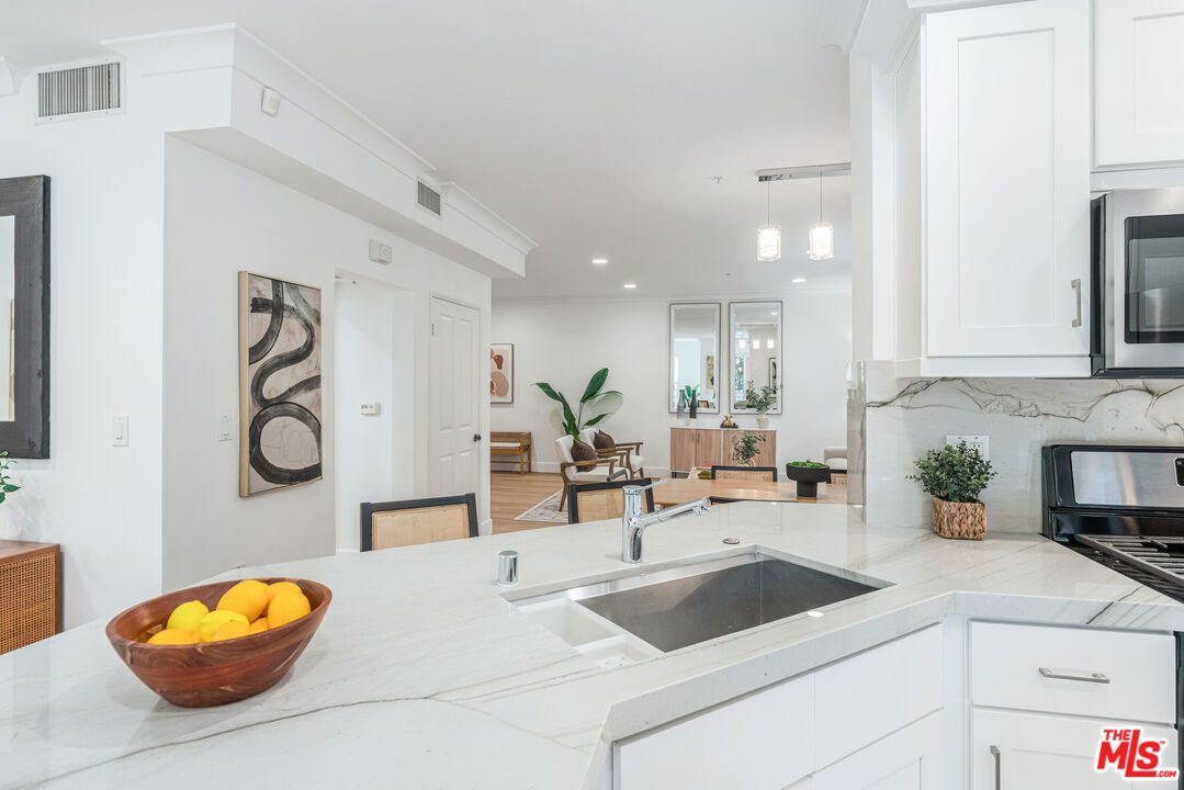 6020 Seabluff Dr Unit: 114