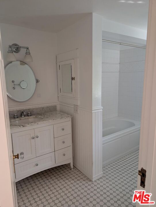 4804 La Villa Marina