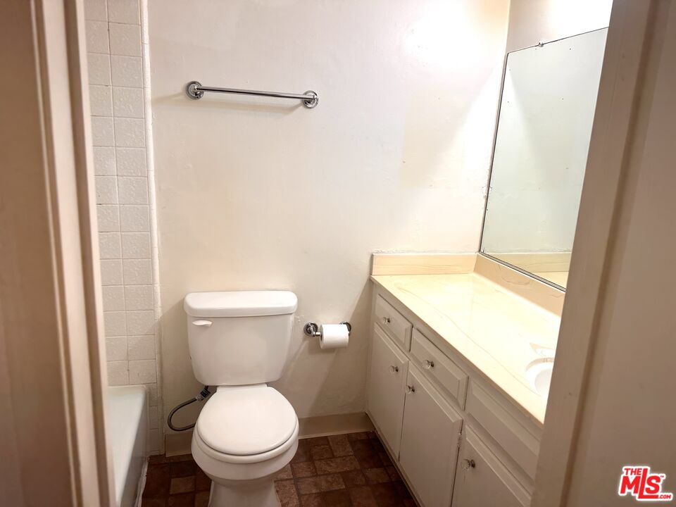 601 Coeur D Alene Ave Unit: 2
