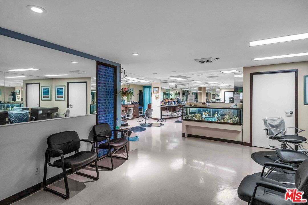 4316 Marina City Dr Unit: 1033