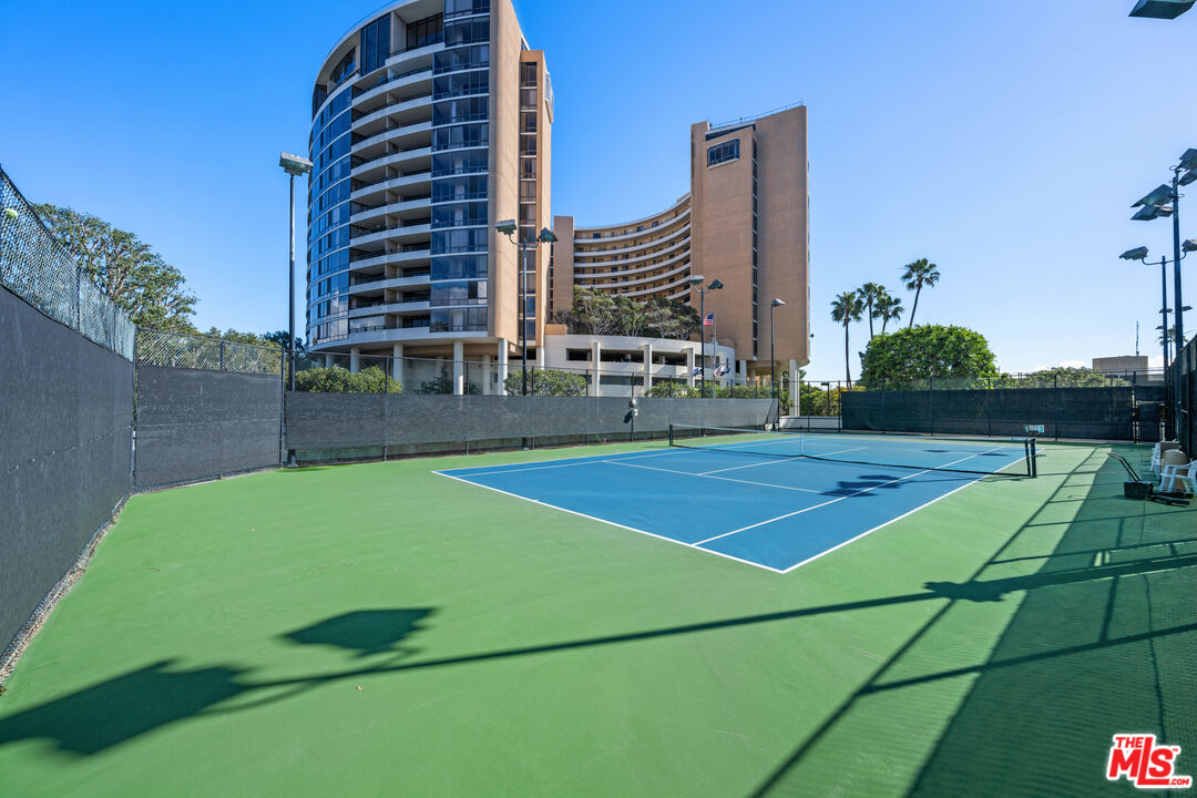 4316 Marina City Dr Unit: 1033