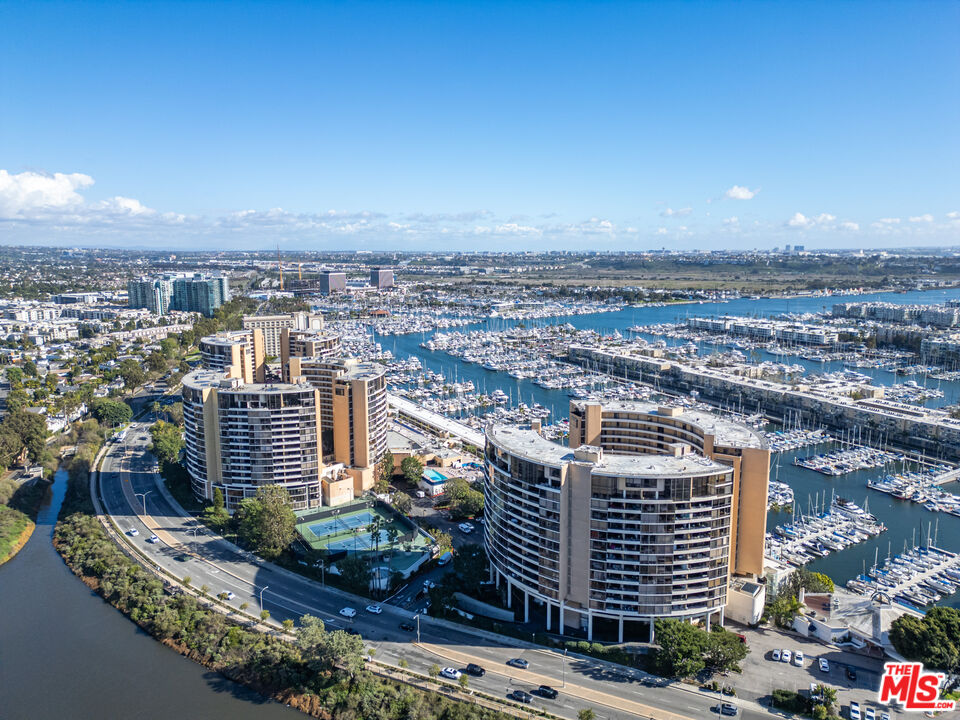 4316 Marina City Dr Unit: 1033
