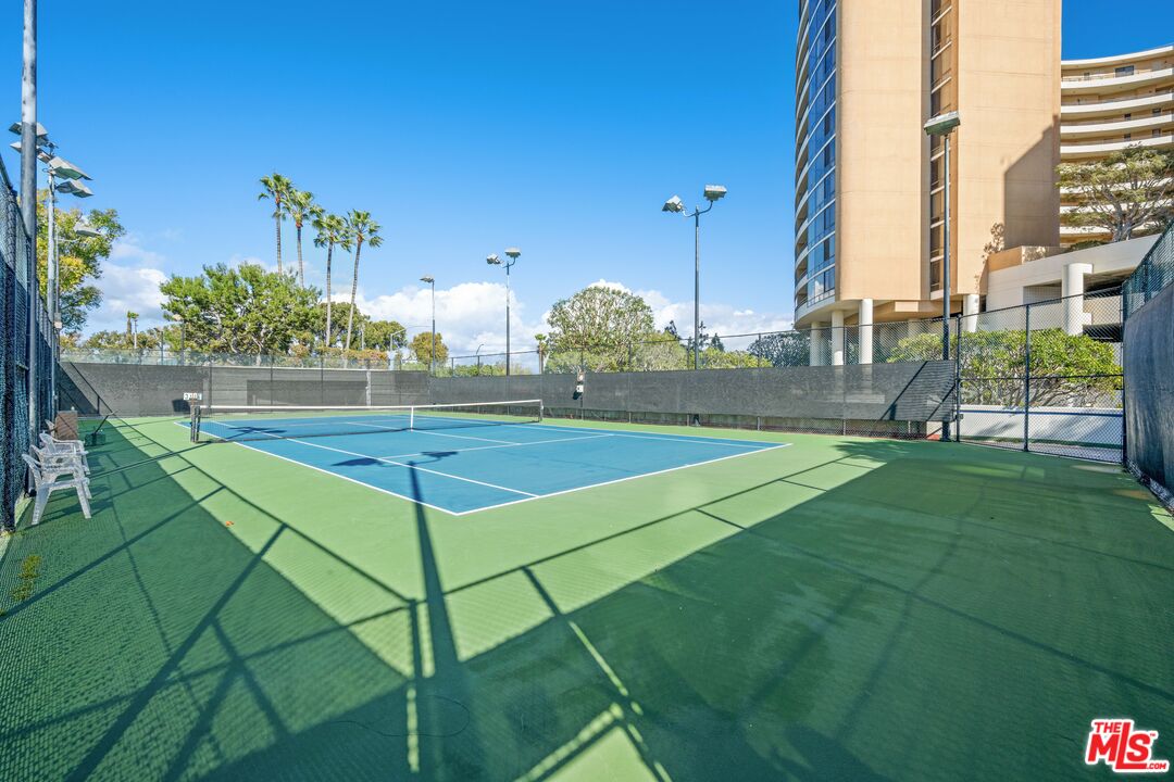 4316 Marina City Dr Unit: 1033