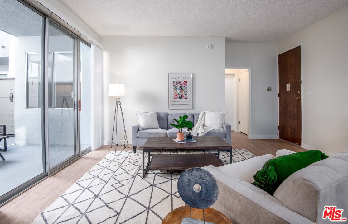6150 Buckingham Pkwy Unit: 107