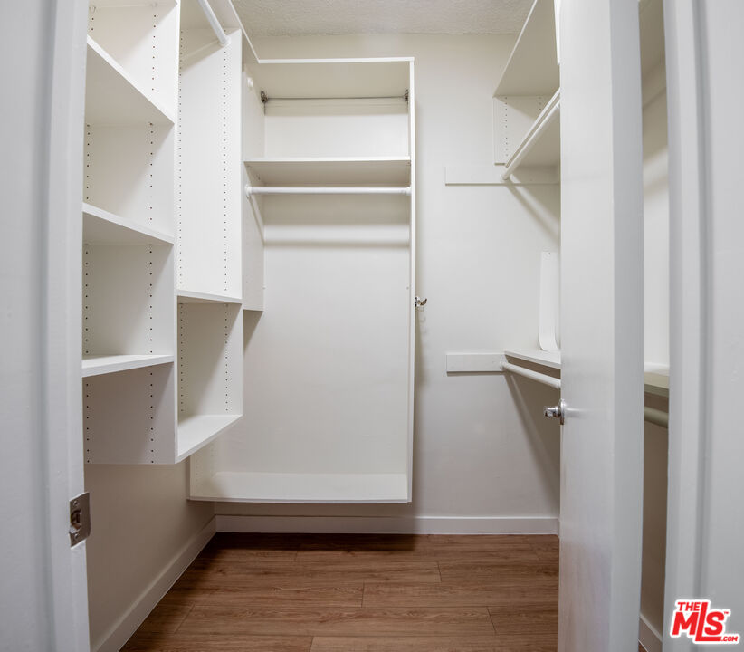 6150 Buckingham Pkwy Unit: 107