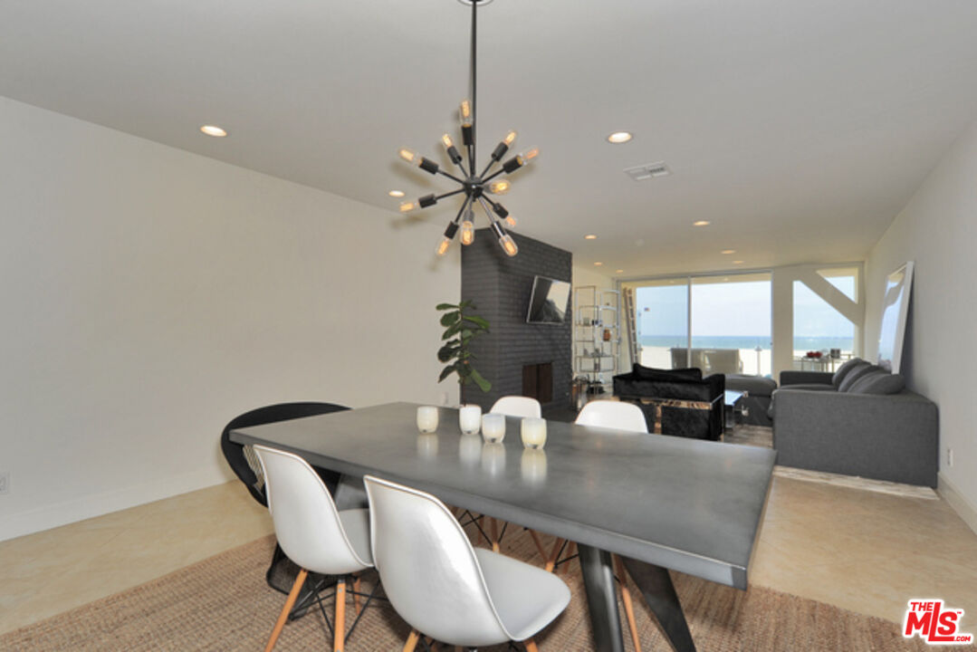 4 Lighthouse St Unit: 5