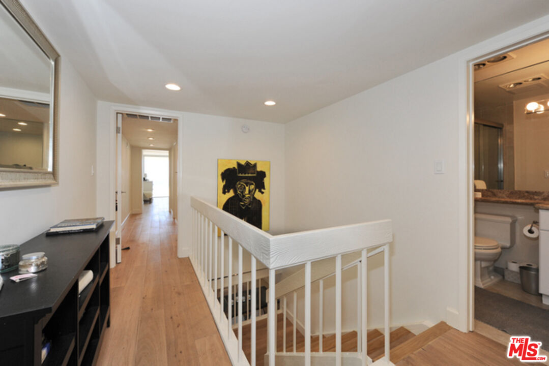 4 Lighthouse St Unit: 5