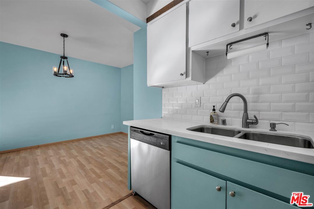 5651 Windsor Way Unit: 102