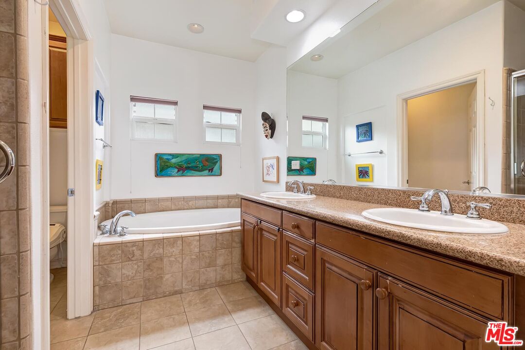 7101 Playa Vista Dr Unit: 304