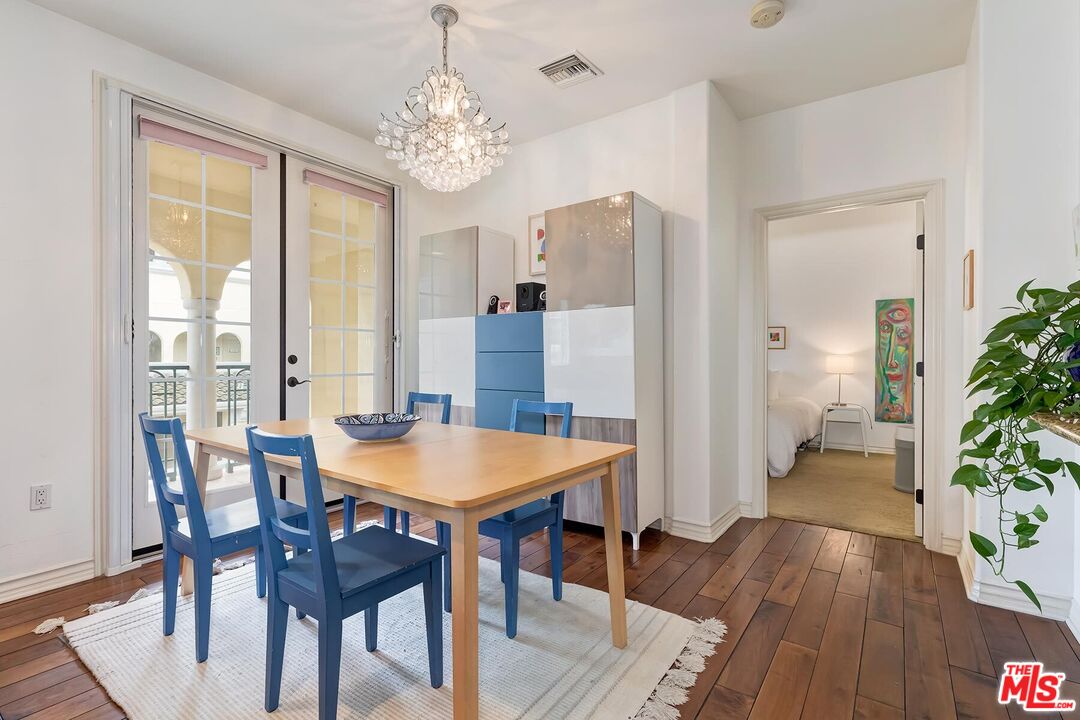 7101 Playa Vista Dr Unit: 304