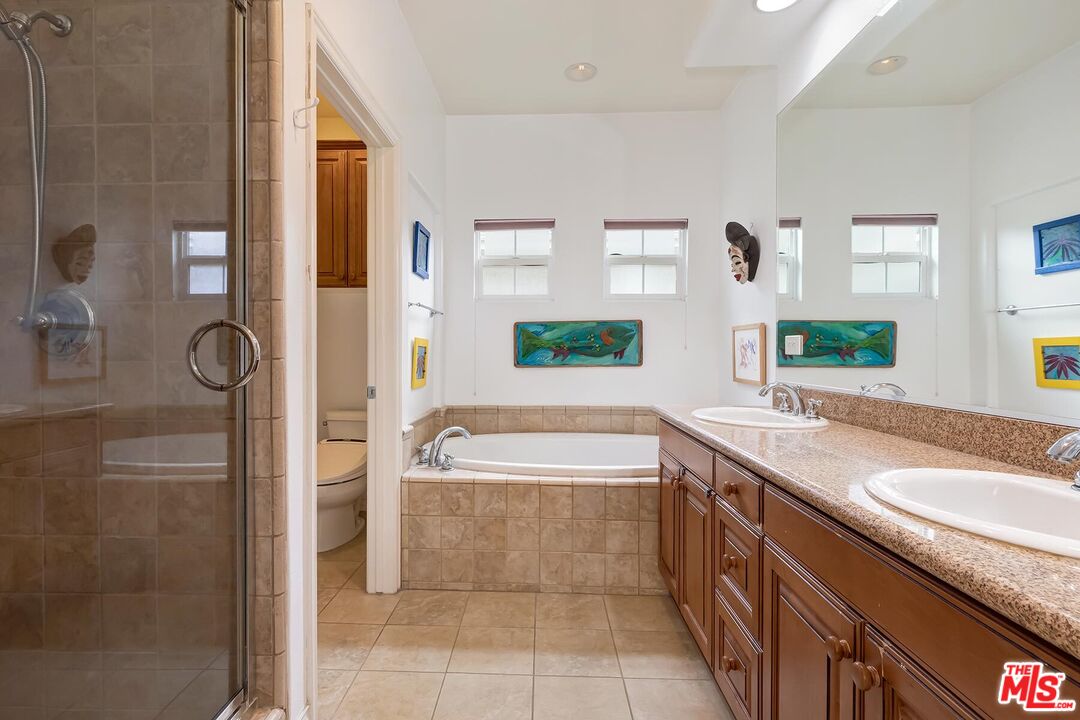 7101 Playa Vista Dr Unit: 304