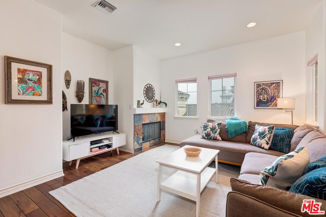 7101 Playa Vista Dr Unit: 304