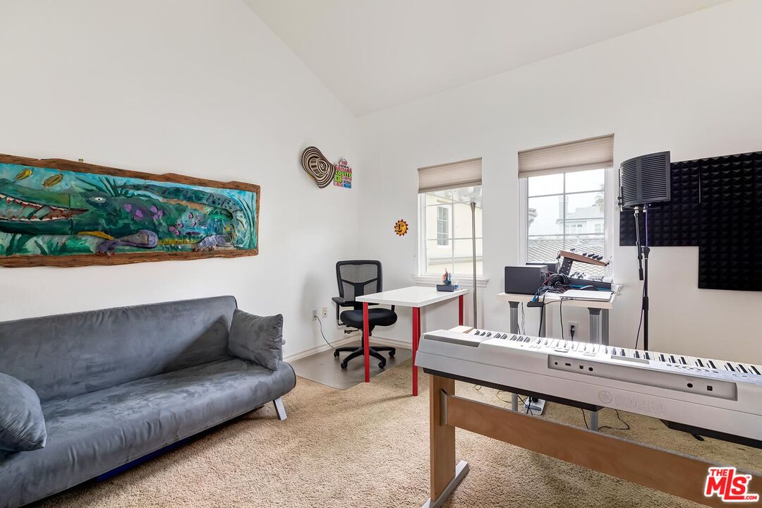 7101 Playa Vista Dr Unit: 304