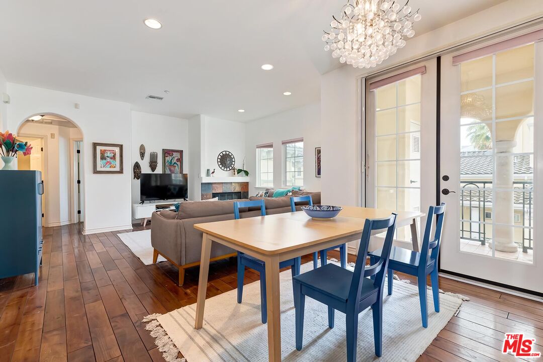 7101 Playa Vista Dr Unit: 304