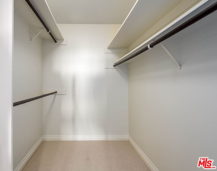 6425 Green Valley Cir Unit: 300