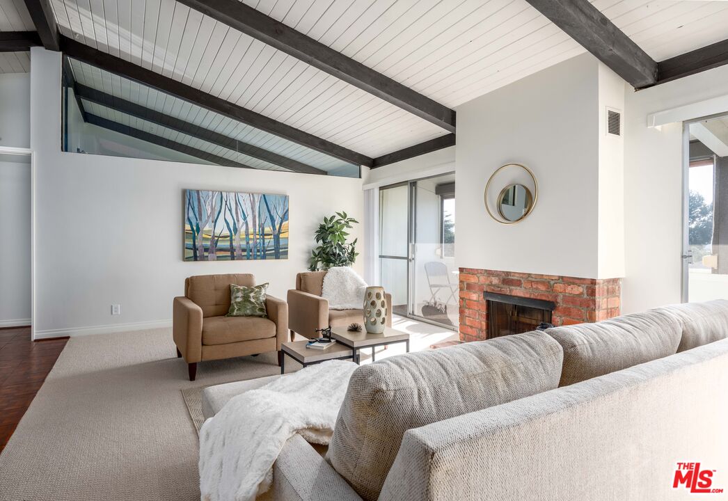 6425 Green Valley Cir Unit: 300