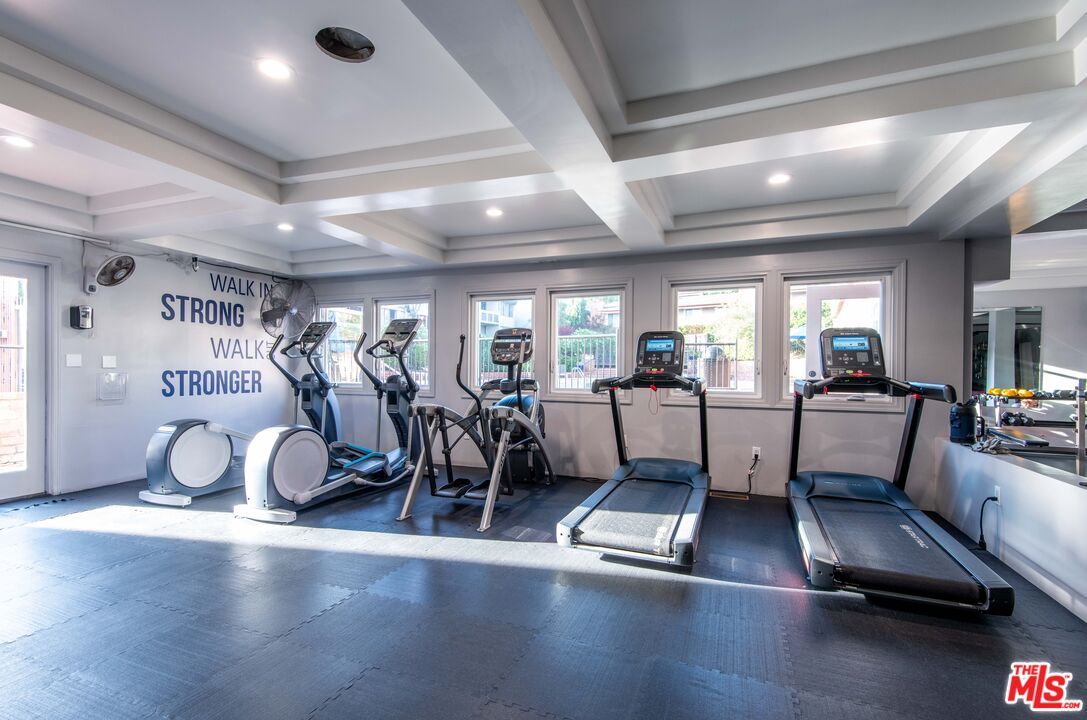 6425 Green Valley Cir Unit: 300