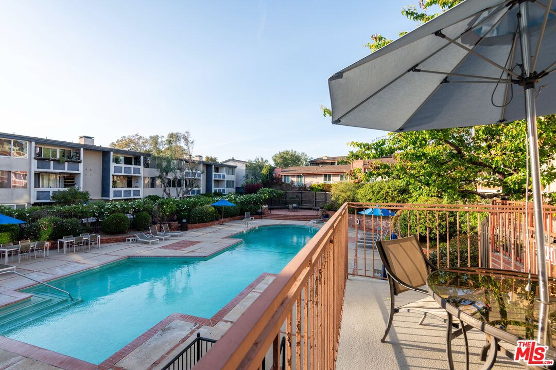 6425 Green Valley Cir Unit: 300