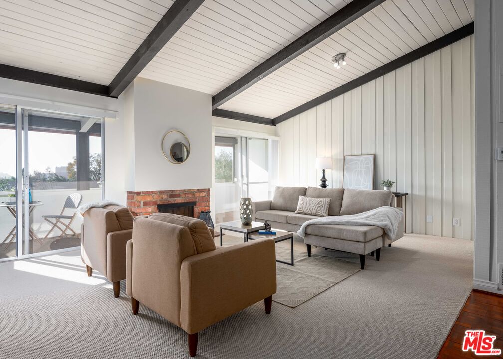 6425 Green Valley Cir Unit: 300