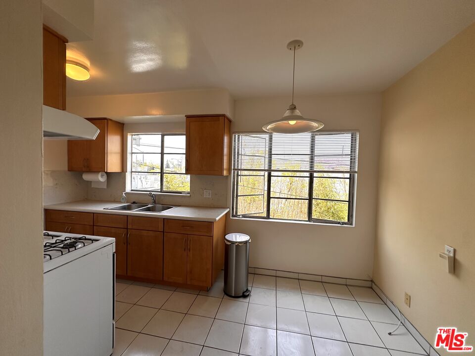 12717 Washington Pl Unit: 10