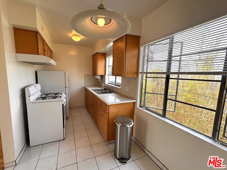 12717 Washington Pl Unit: 10