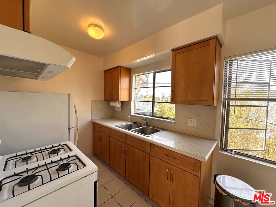 12717 Washington Pl Unit: 10