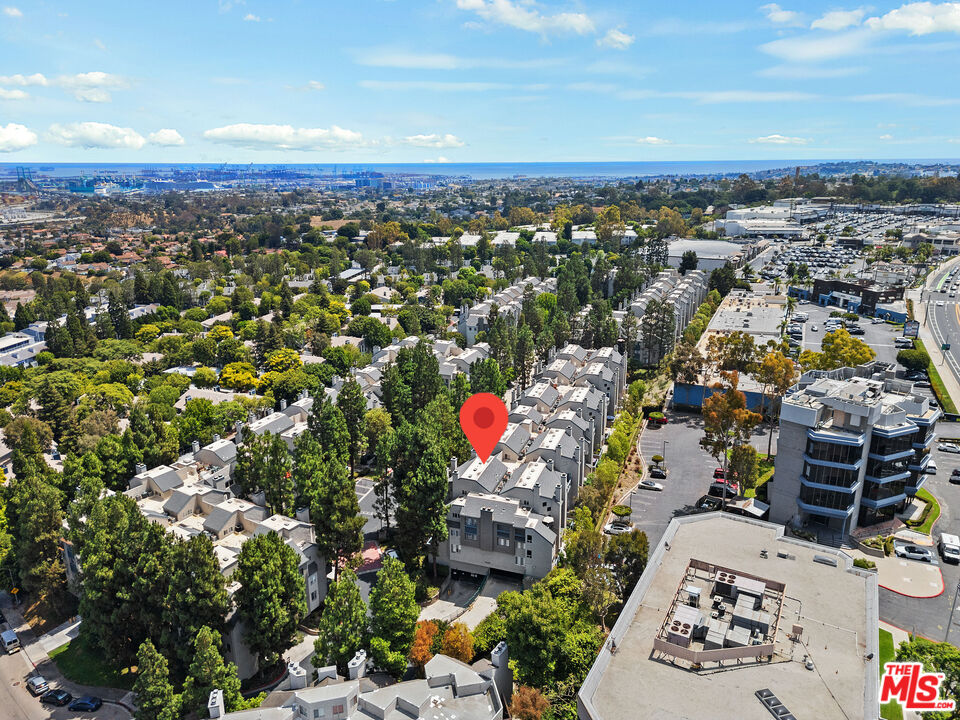 1445 Brett Pl Unit: 320