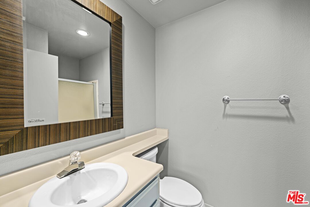 1445 Brett Pl Unit: 320