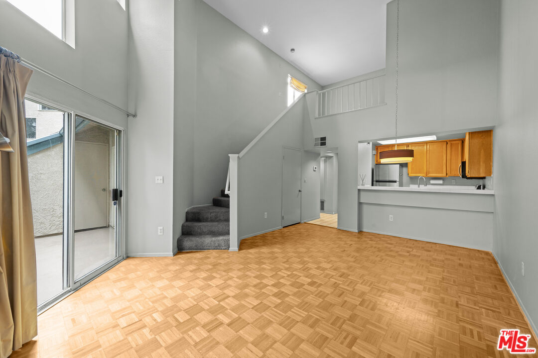 1445 Brett Pl Unit: 320