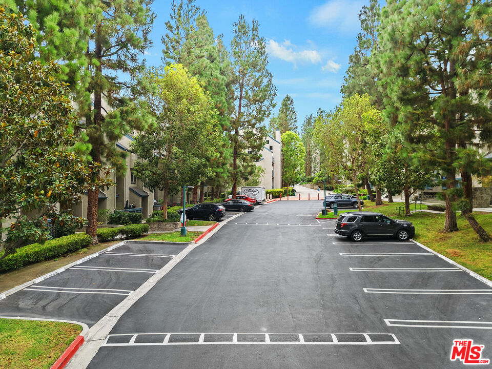 1445 Brett Pl Unit: 320