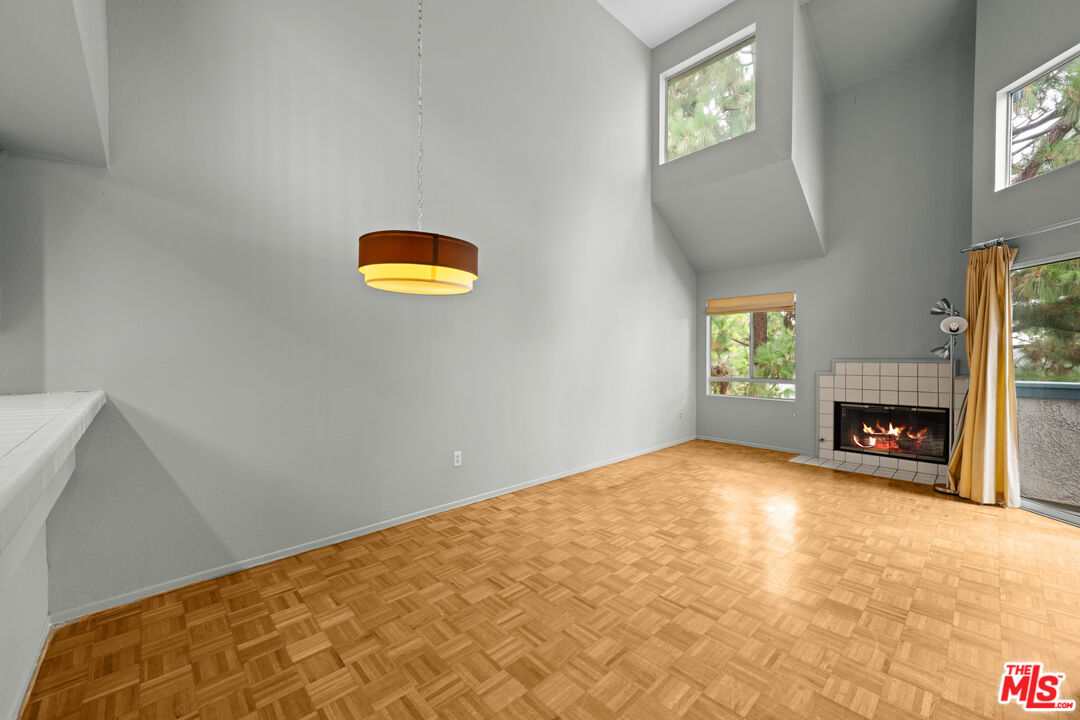 1445 Brett Pl Unit: 320