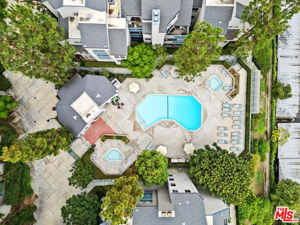 1445 Brett Pl Unit: 320