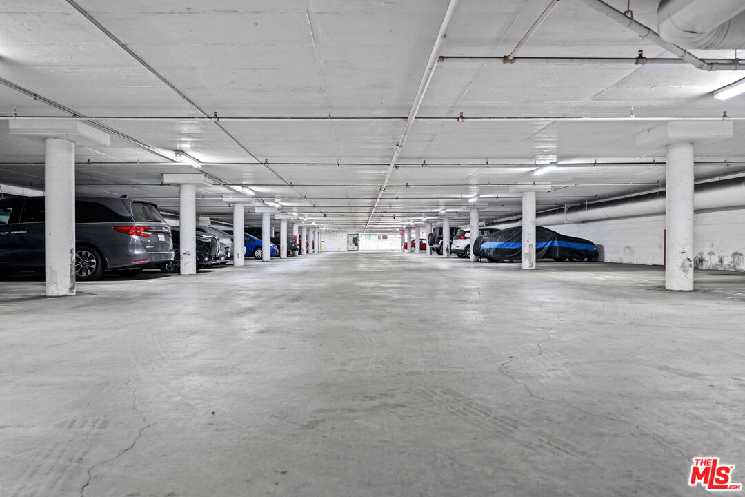 1445 Brett Pl Unit: 320